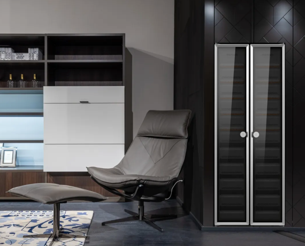 設備中心拼接案例分享，來看“強”與“弱”的和諧共處。